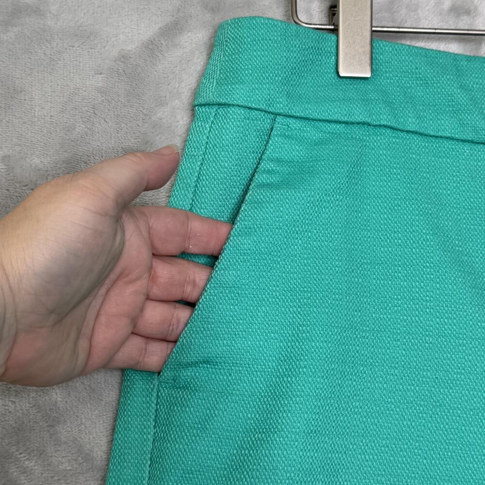 Talbots Shorts Womens 2P Green Scallop Hem 98% Cotton Stretch Casual Summer - Picture 3 of 10